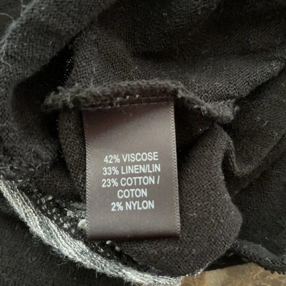 Park hurst top size L🥰🥰 - Picture 4 of 4